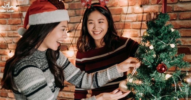 Tổ chức buổi xem phim Noel gắn kết
