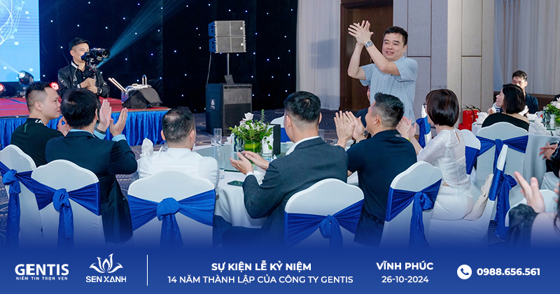 Lễ kỷ niệm với nhiều khách tham dự