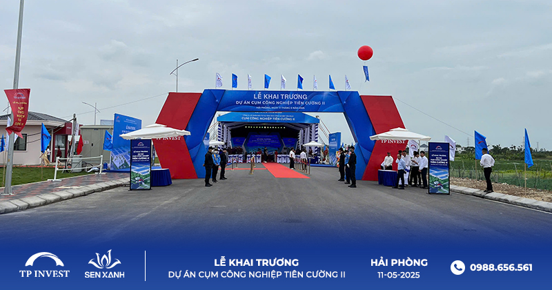 Lễ khai trương diễn ra trong không khí sôi động