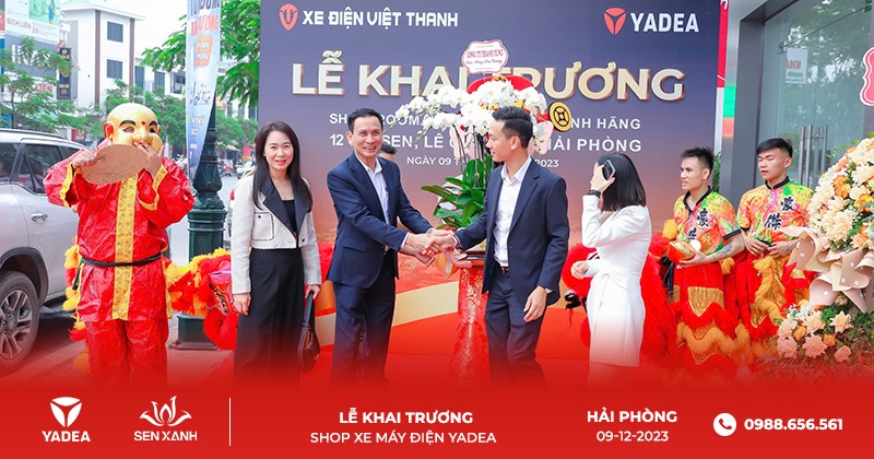 Lễ khai trương diễn ra trong không khí vui vẻ