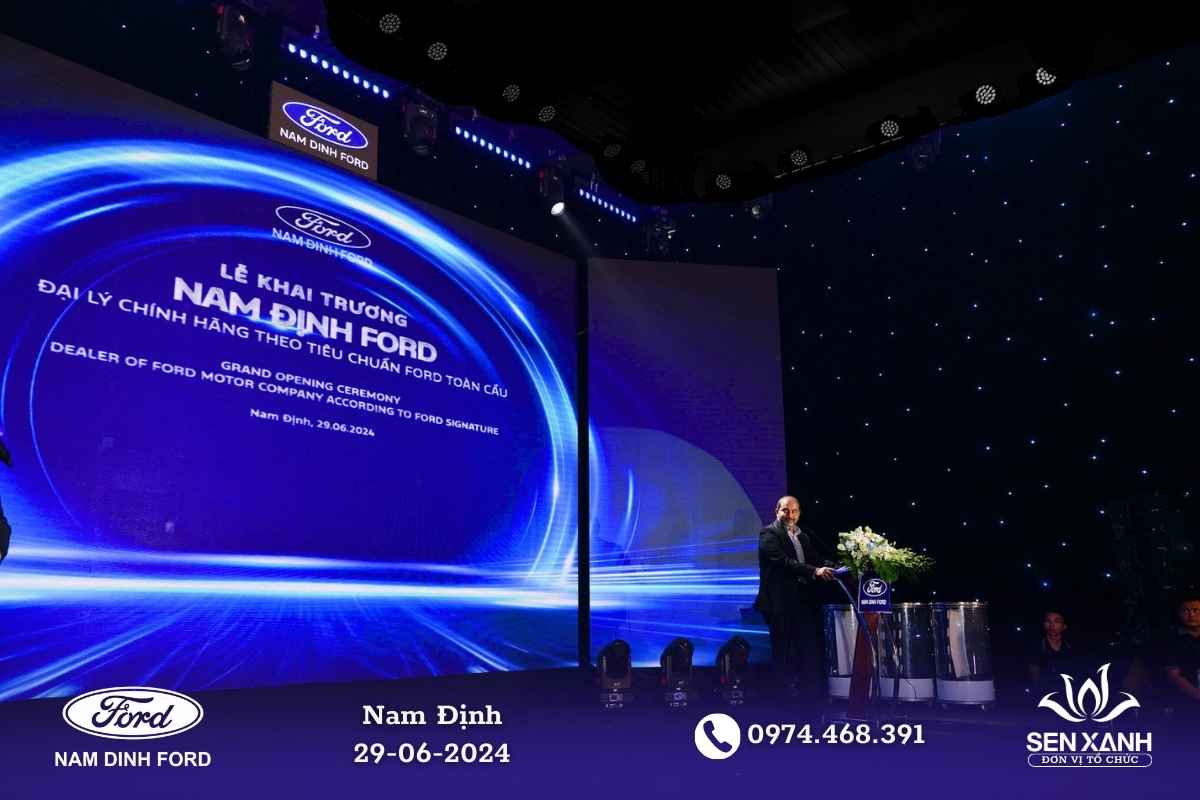 Phát biểu trong lễ khai trương tại Nam Định Ford