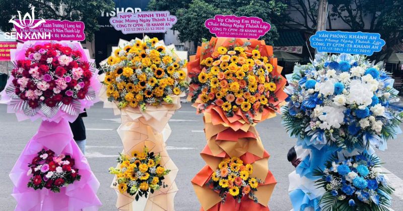 Hoa trong tiệc tất niên