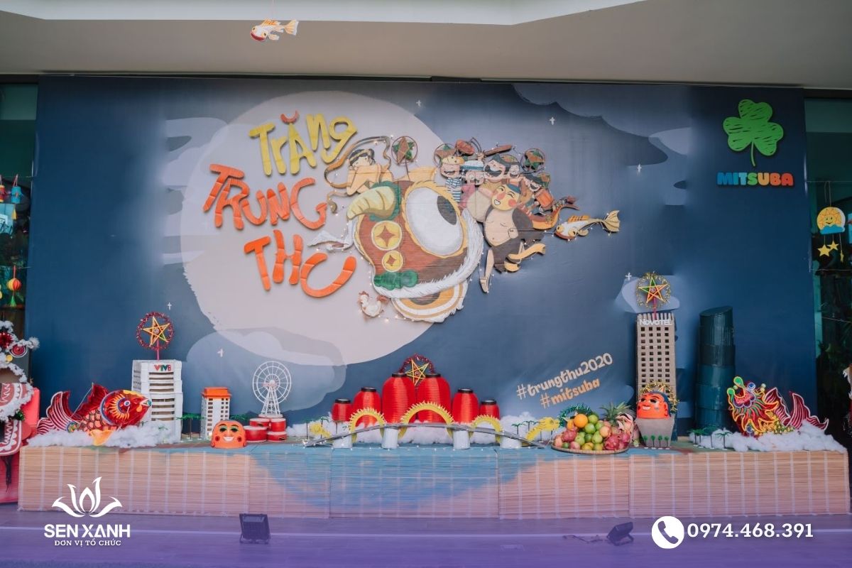 Sân khấu với chủ đề đêm trăng rằm