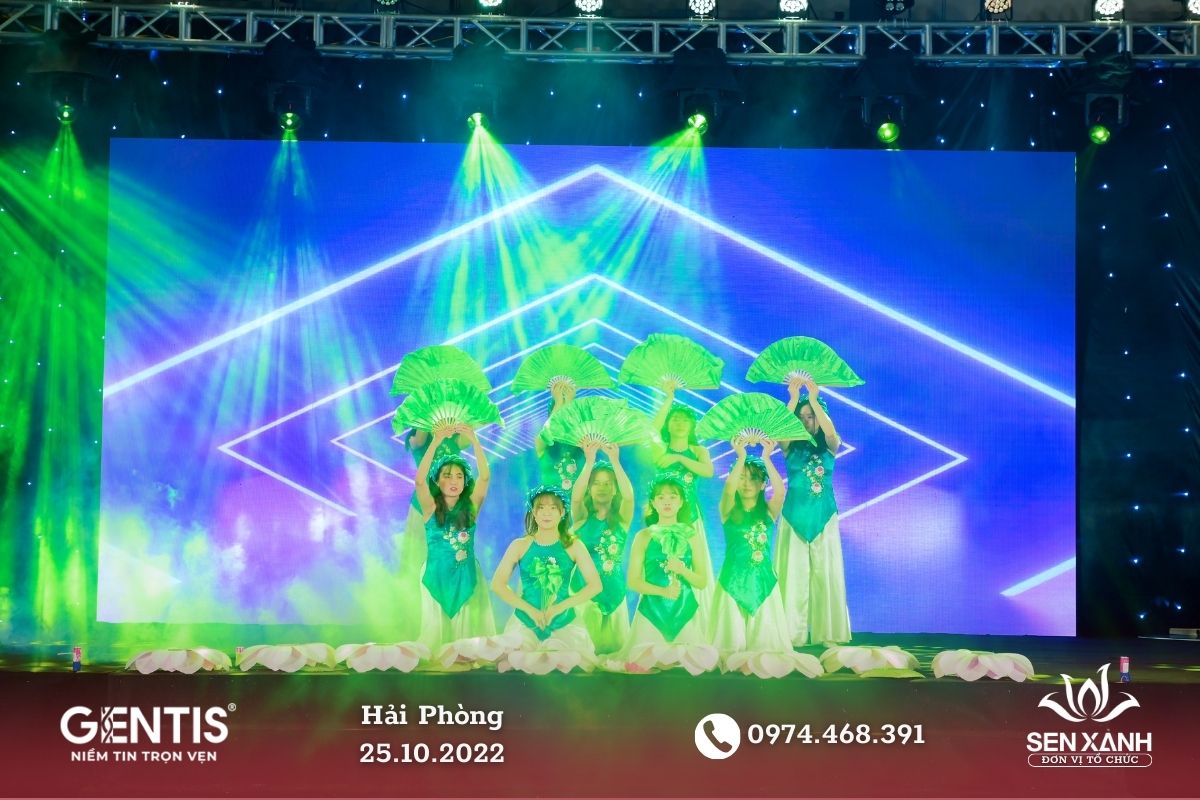 Văn nghệ lễ kỷ niệm thành công ty Gentis