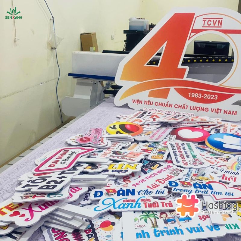 hashtag cầm tay được thiết kế bắt mắt 