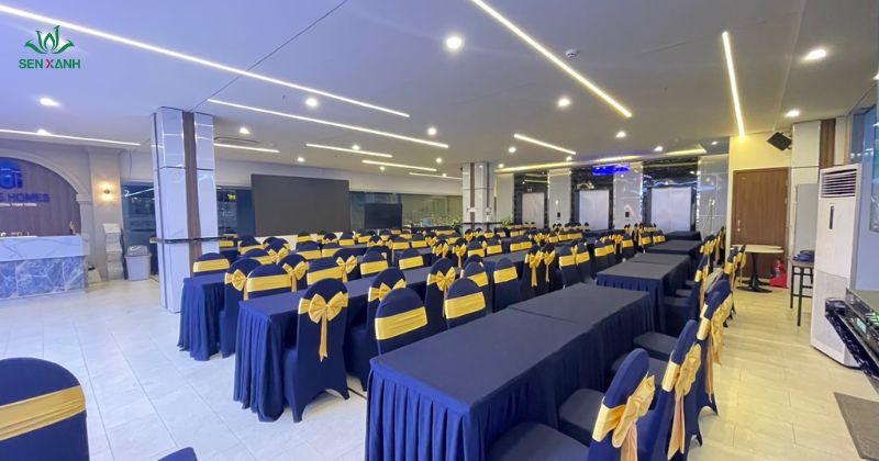 Bàn ghế chữ nhật đơn giản