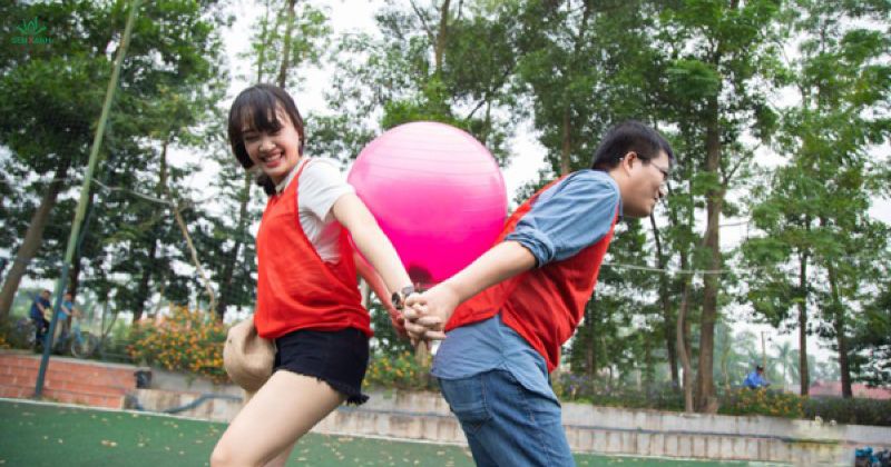 Đưa bóng về đích