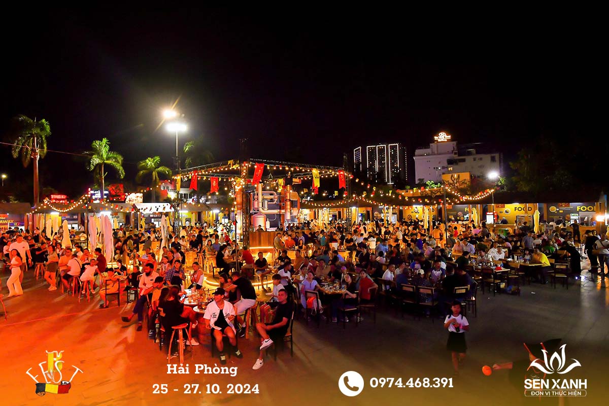 Lễ hội có nhiều người tham dự