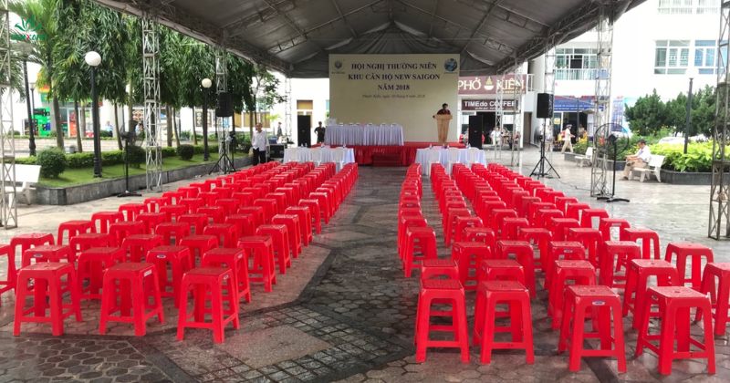 Sự kiện sử dụng nhiều ghế nhựa