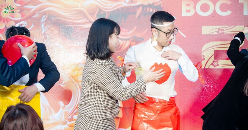 Trò chơi Luồn người qua xà ngang