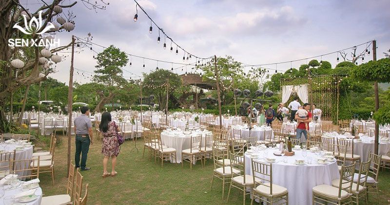 Tiệc ngoài trời là xu hướng được nhiều doanh nghiệp ưa chuộng nhờ sự tự do, thoáng đãng
