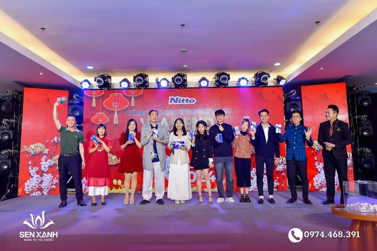 Tổng kết thành quả trong một năm làm việc trong lễ tất niên
