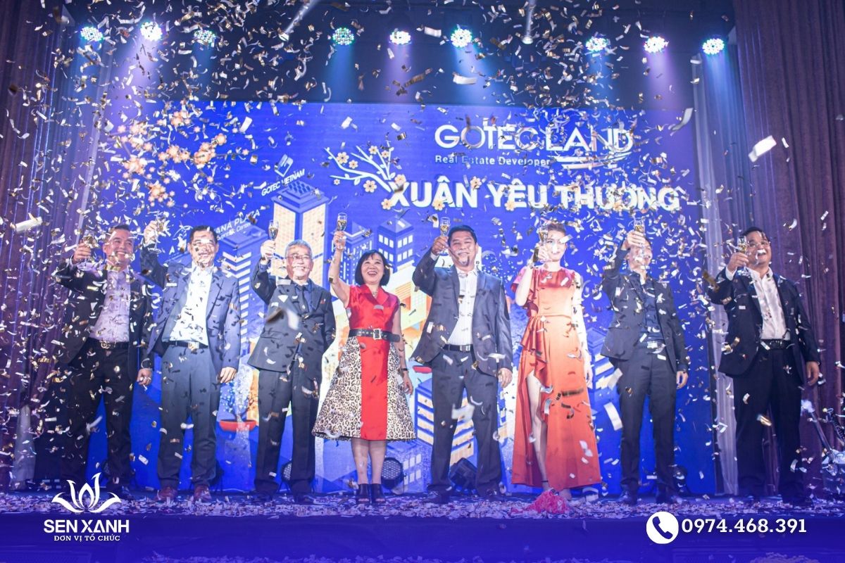 Tiệc tất niên giúp tăng sự gắn kết nội bộ trong doanh nghiệp