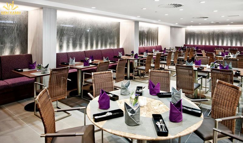 Nhà hàng trong Eastin Grand Hotel Saigon cung cấp dịch vụ 5 sao