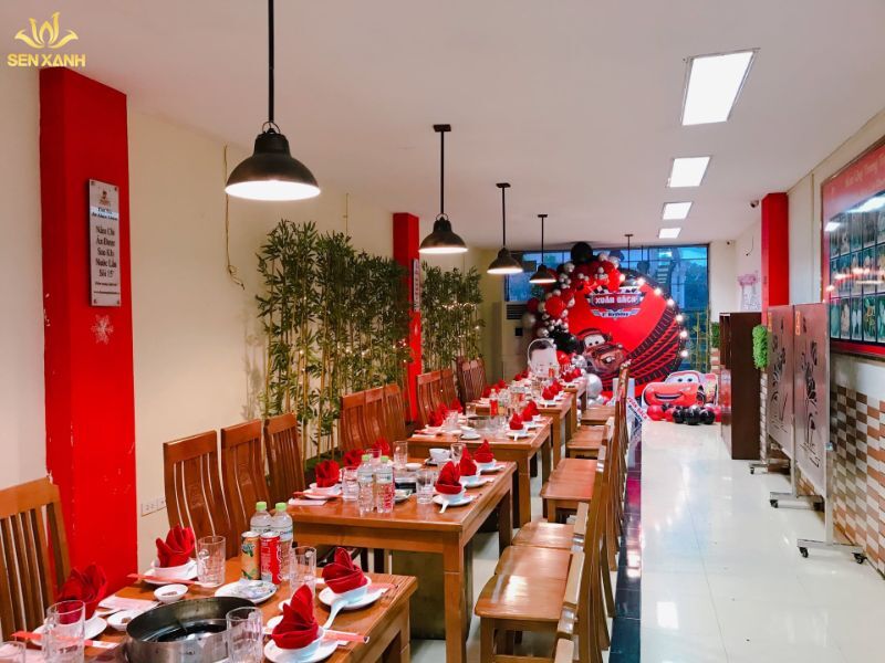 Nhà hàng Lẩu nấm Gia Khánh có 5 tầng rộng rãi