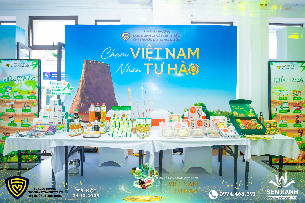 Khu vực trưng bày sản phẩm miền Trung và miền Nam Trung Bộ Khu vực trưng bày sản phẩm miền Trung và miền Nam Trung Bộ