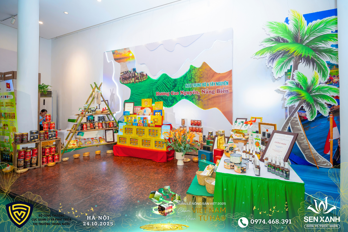 Khu trưng bày sản phẩm Nam Trung Bộ và Tây Nguyên Khu trưng bày sản phẩm Nam Trung Bộ và Tây Nguyên