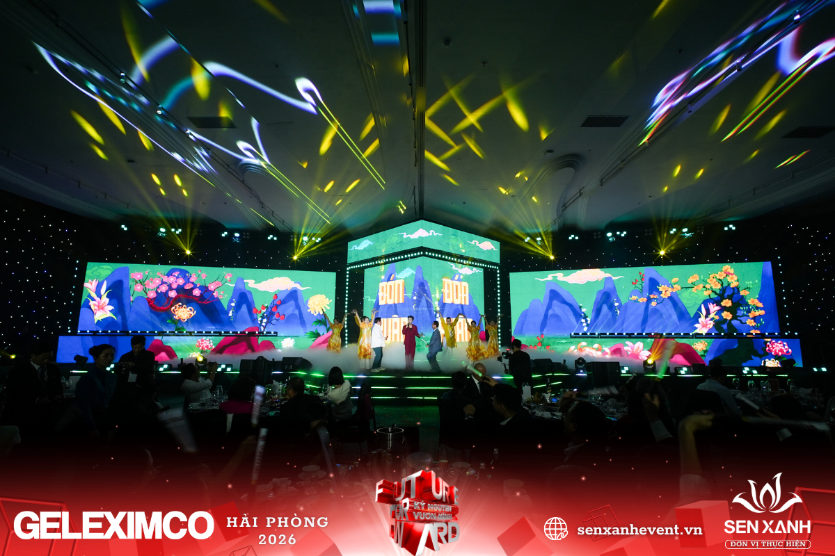 Ca sĩ Dương Edward trình diễn ca khúc đón xuân Ca sĩ Dương Edward trình diễn ca khúc đón xuân