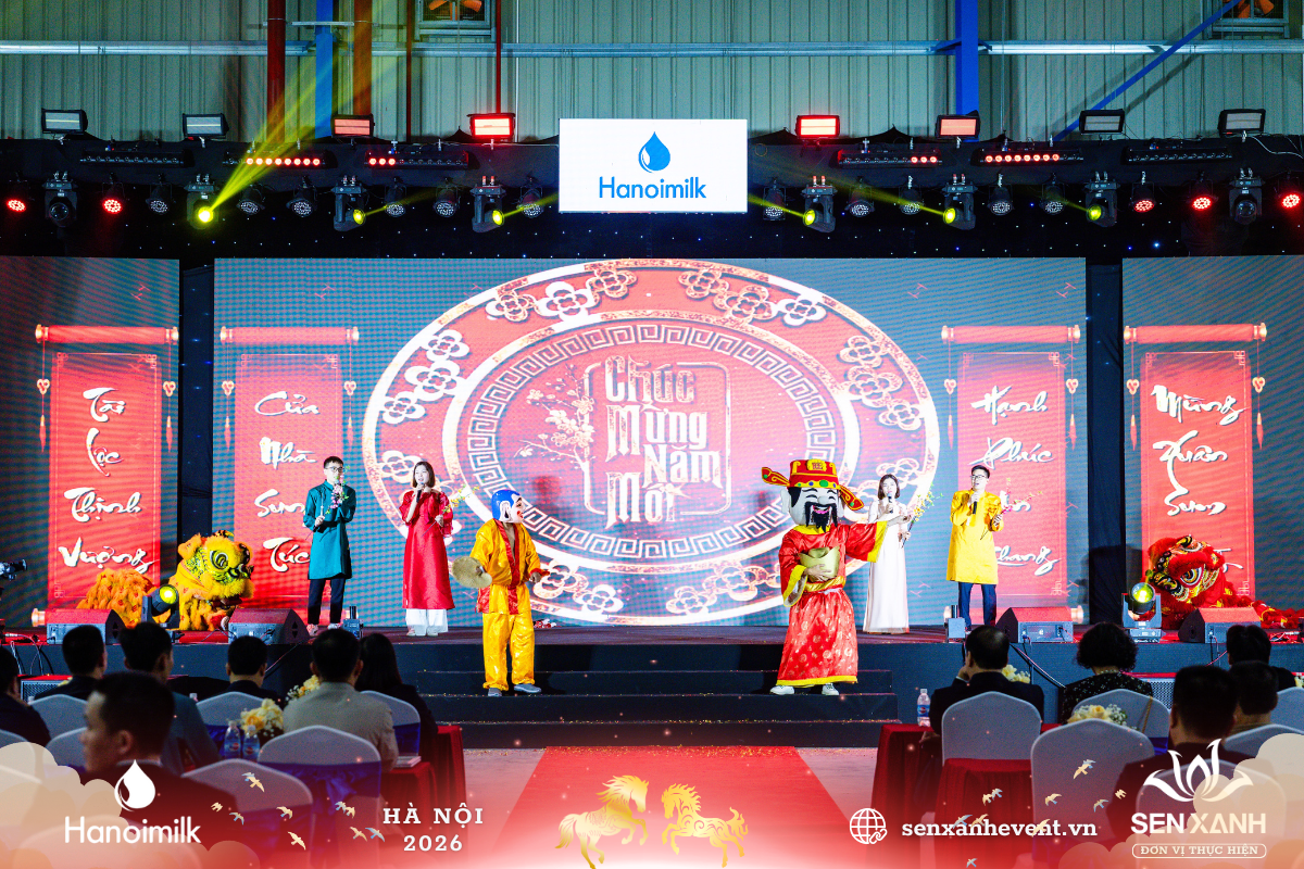 Trình diễn cung chúc tân xuân