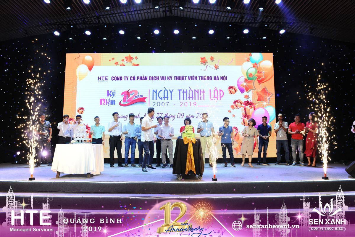 Gala dinner kỷ niệm 12 năm thành lập công ty Gala dinner kỷ niệm 12 năm thành lập công ty