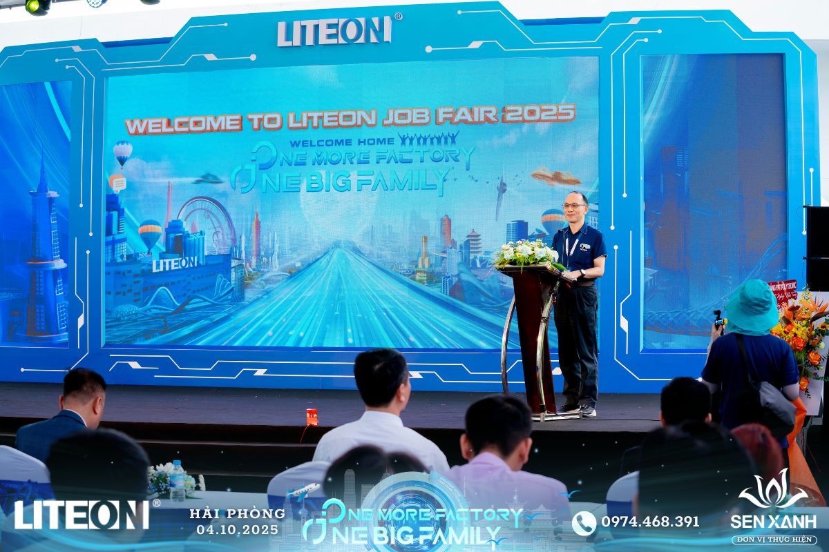 Ban lãnh đạo LITEON phát biểu trước chương trình