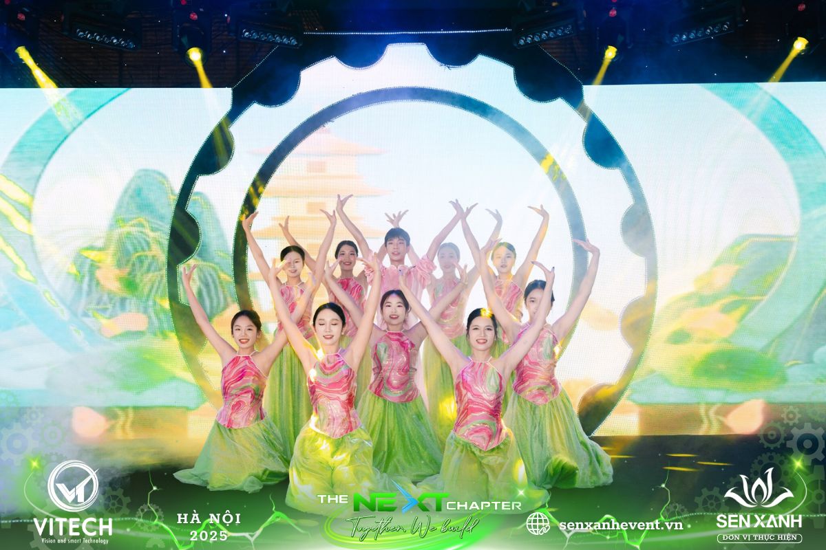 Biểu diễn múa đương đại trong chương trình