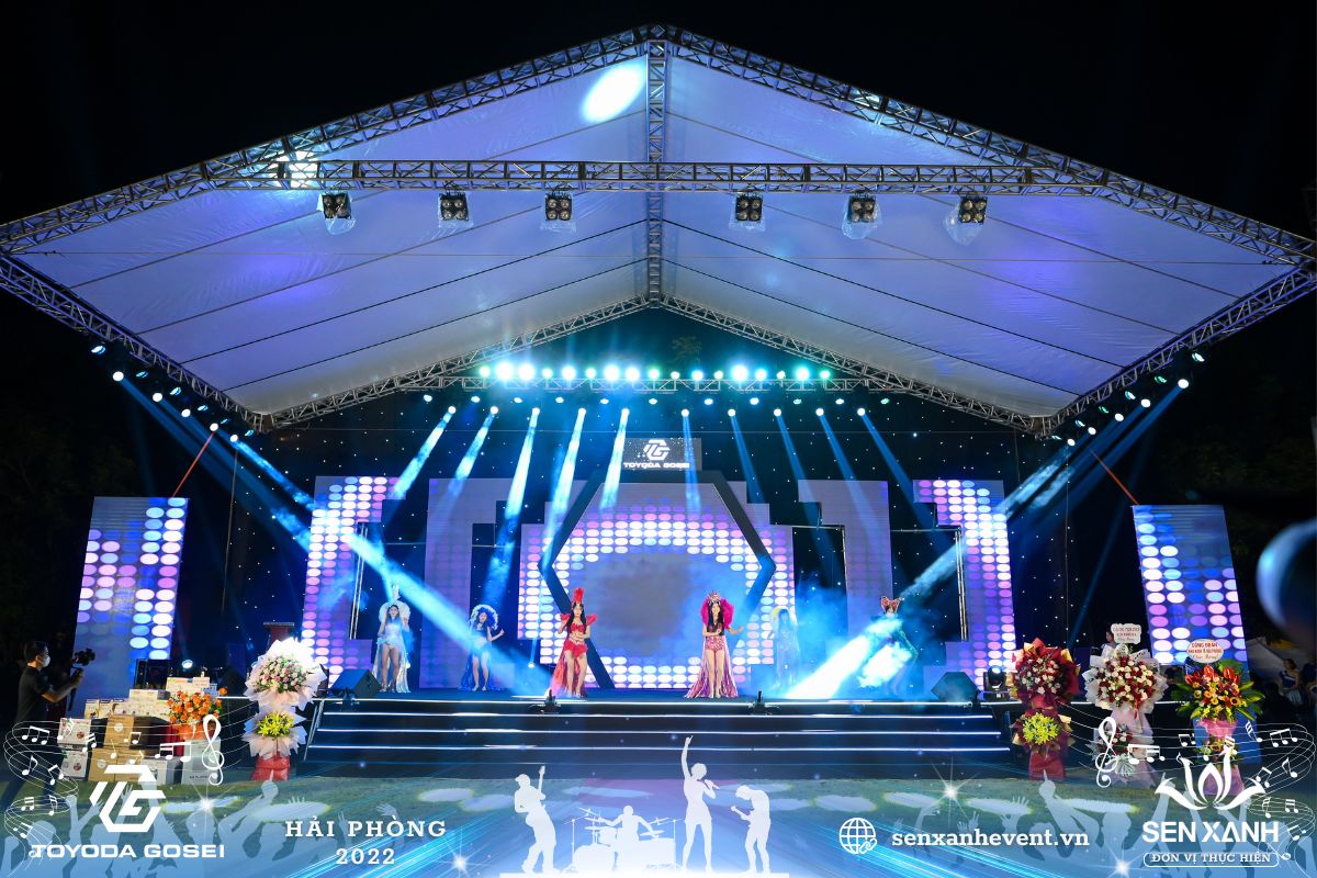 Không gian sân khấu ngoài trời Không gian sân khấu ngoài trời