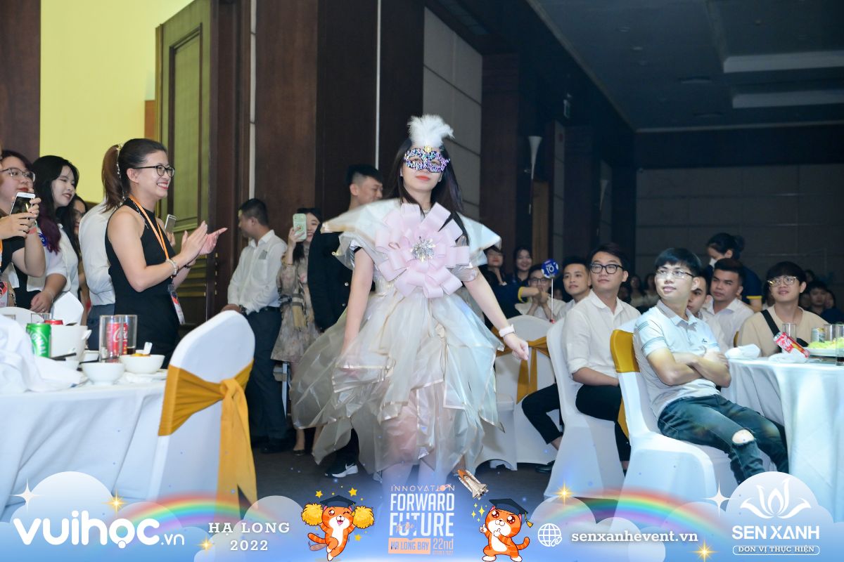 Các trang phục trái chế