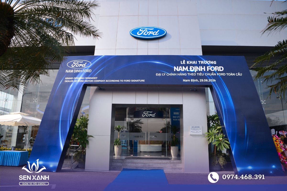 Khai trương showroom - FORD