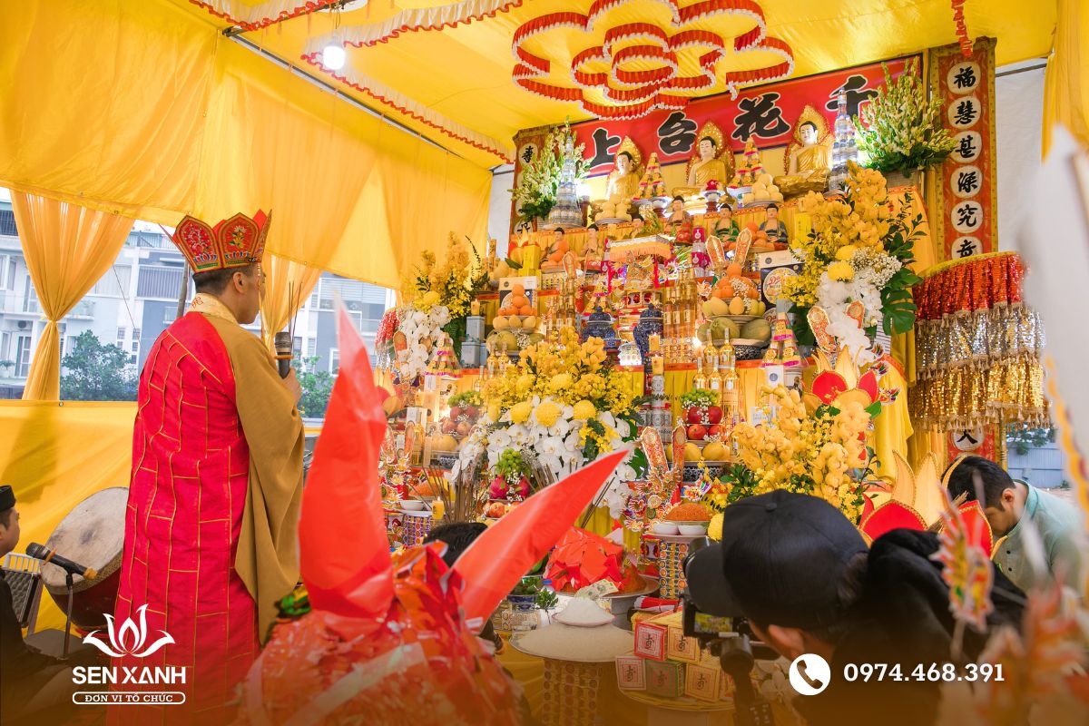 Tổ chức lễ động thổ - AURA
