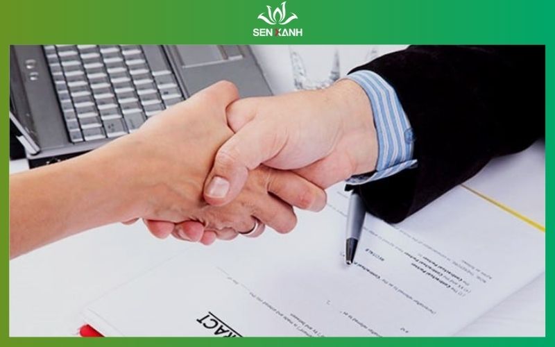 Sen Xanh c&ugrave;ng với kh&aacute;ch h&agrave;ng thanh l&yacute; hợp đồng tổ chức sự kiện