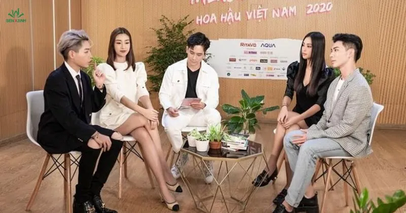 Cho thuê bàn ghế talkshow