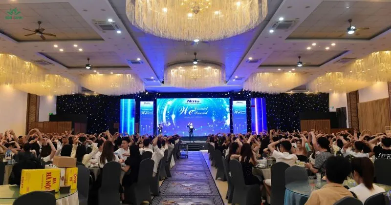 Kịch bản lời dẫn MC tiệc tất niên cuối năm ấn tượng