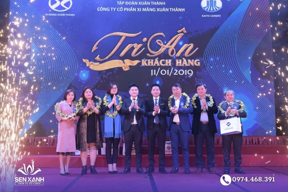 TỔ CHỨC TRI ÂN KHÁCH HANG