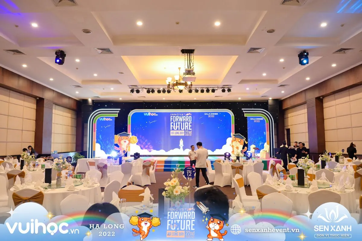 Tổ Chức Team Building & Gala Dinner – Vuihoc.vn – Đổi Mới Hướng Tới Tương Lai