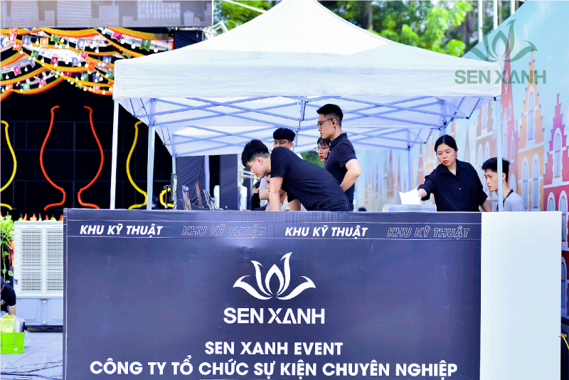 Đội ngũ Sen Xanh chuy&ecirc;n nghiệp