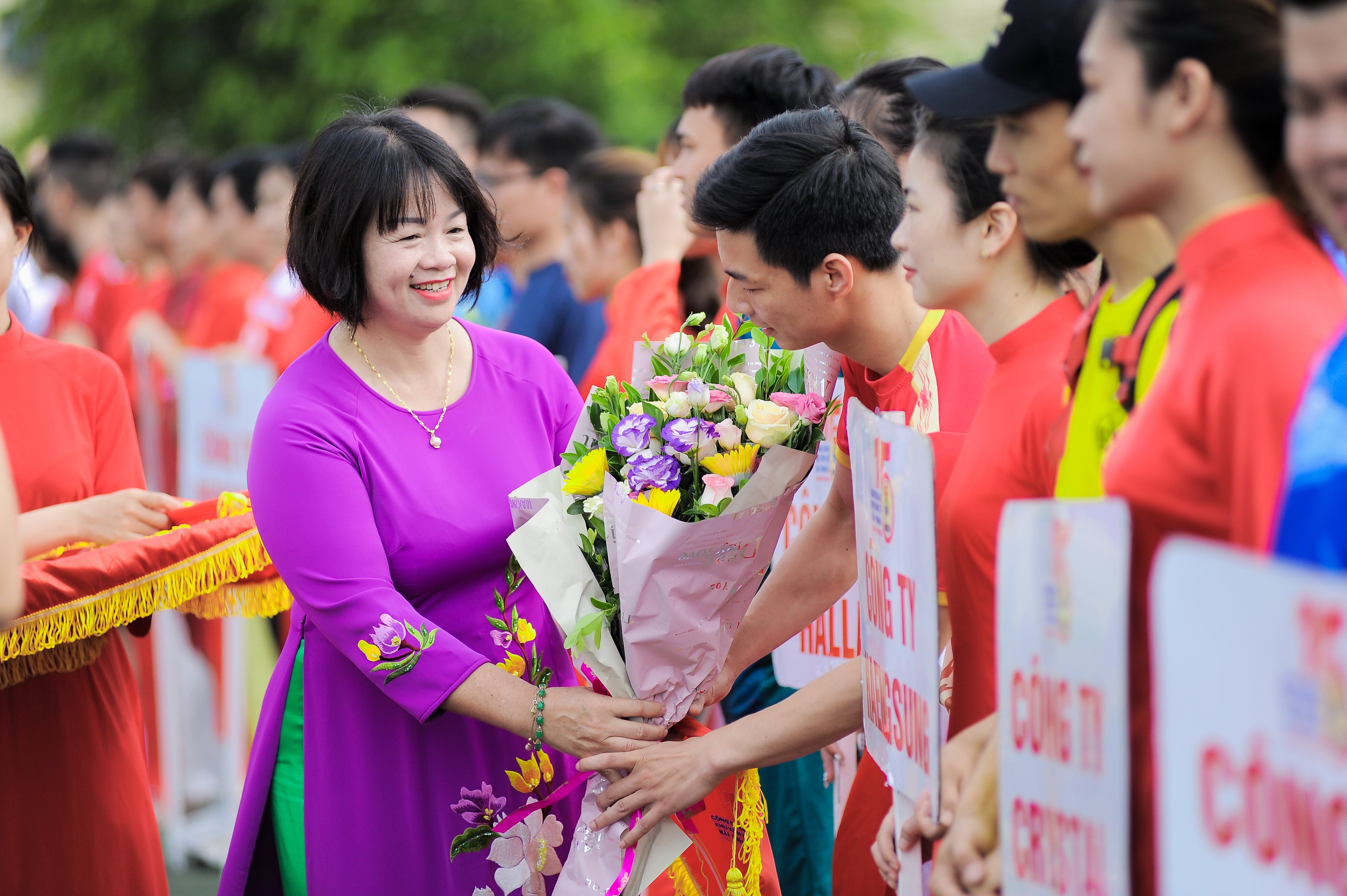 Đồng chí Phạm Thị Hằng