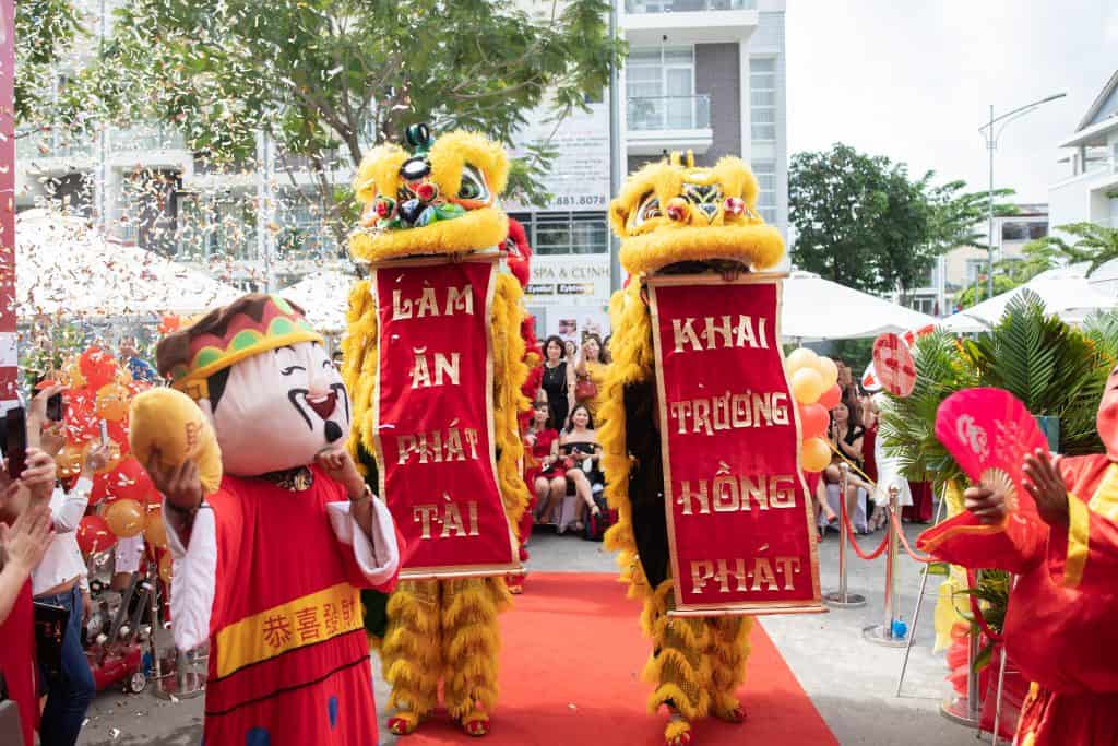 khai trương