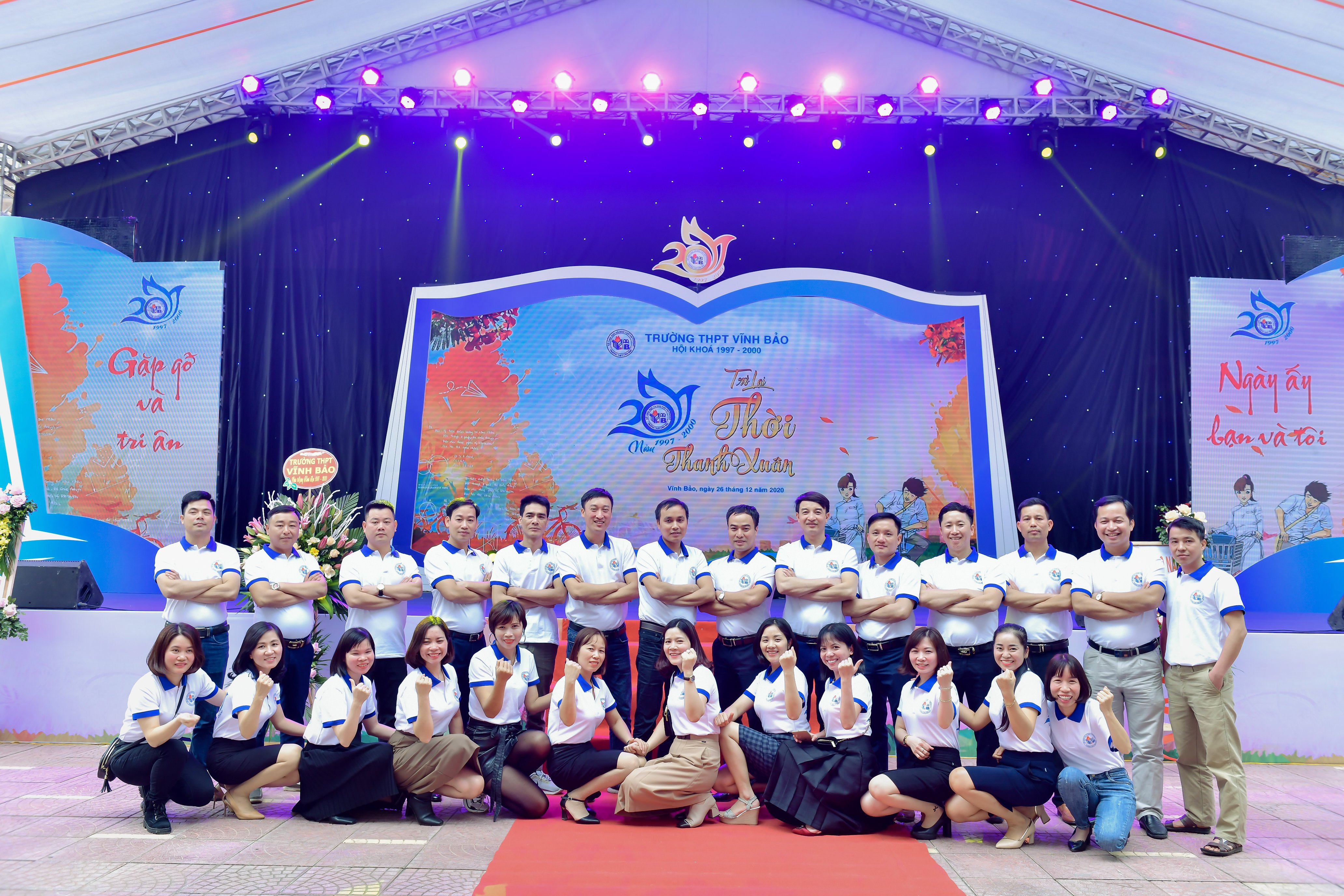 to&agrave;n thể vui mừng ng&agrave;y lễ