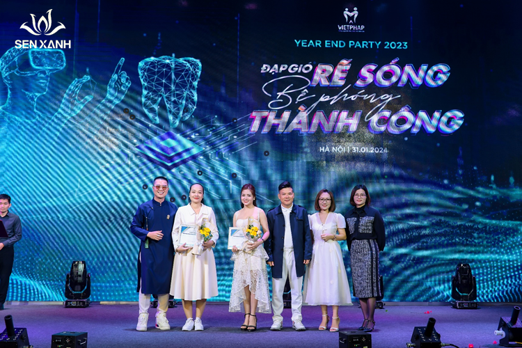 Vinh danh những bác sỹ, y tá có thành tích xuất sắc nhất năm 2023