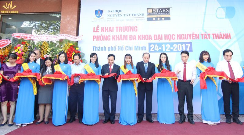 Tổ chức lễ khai trương phòng khám đa khoa