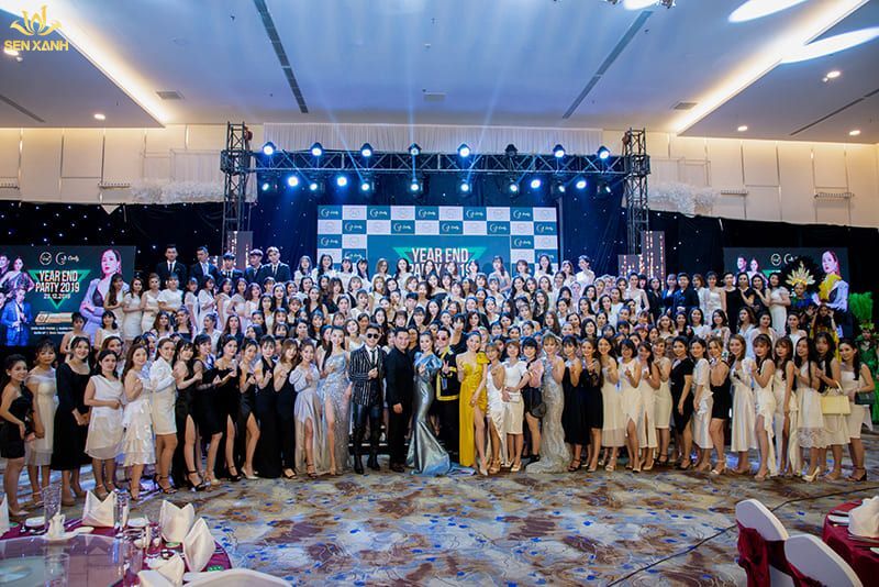 Mẫu kế hoạch tổ chức tiệc tất niên cuối năm YEP 2025 11 Tổ chức tiệc cuối năm theo chủ đề Prom Night Party