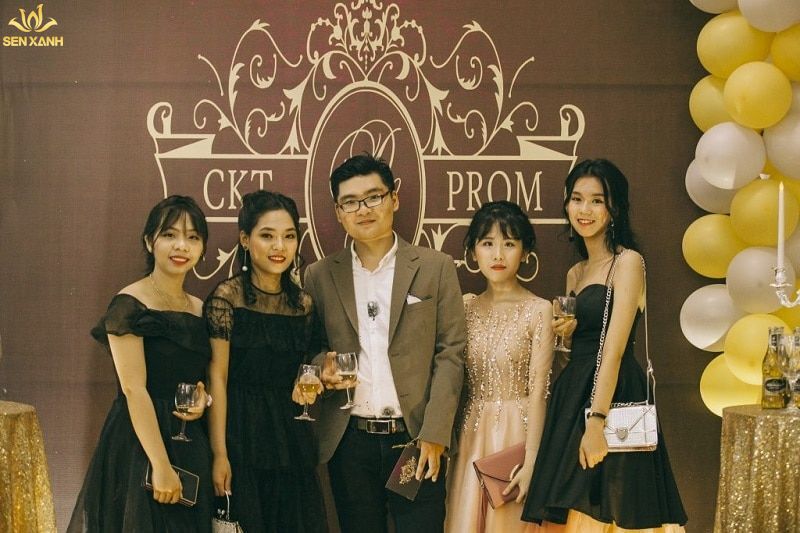 Ý tưởng tiệc cuối năm theo chủ đề Prom Night Party