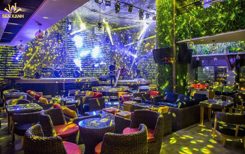 Nh&agrave; h&agrave;ng Nh&agrave; h&agrave;ng Trixie Cafe & Lounge kết hợp giữa ẩm thực v&agrave; &acirc;m nhạc