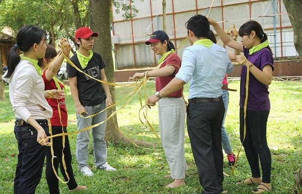 Tr&ograve; chơi &ldquo;Giải cứu đồng đội&rdquo;