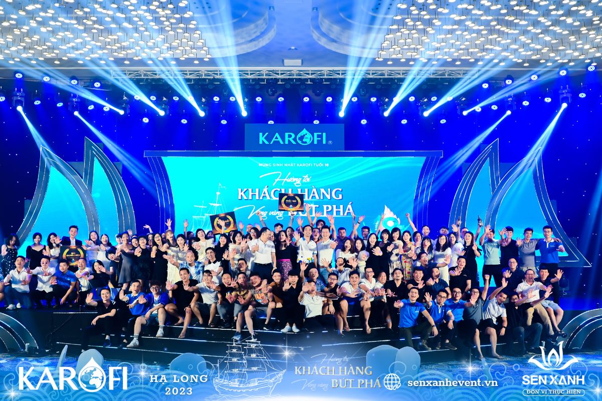 Gala dinner mừng kỷ niệm 18 năm th&agrave;nh lập