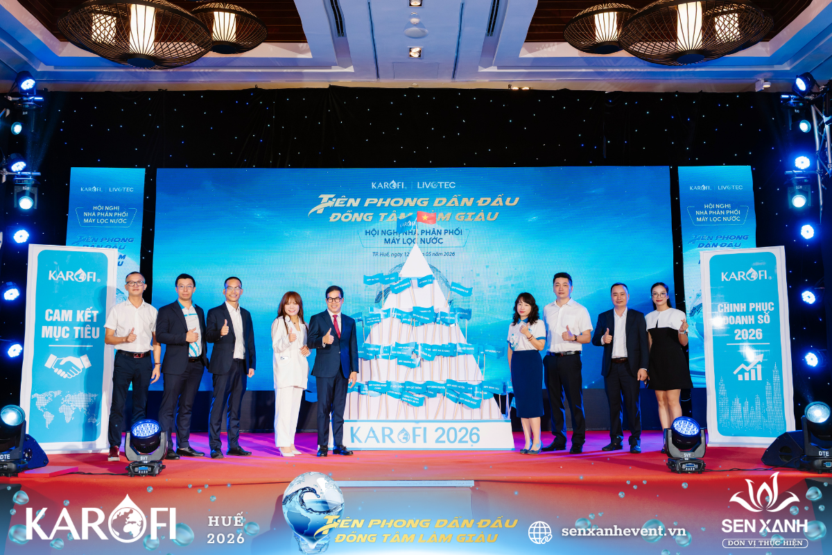 Nghi thức cam kết hệ thống nh&agrave; ph&acirc;n phối Karofi