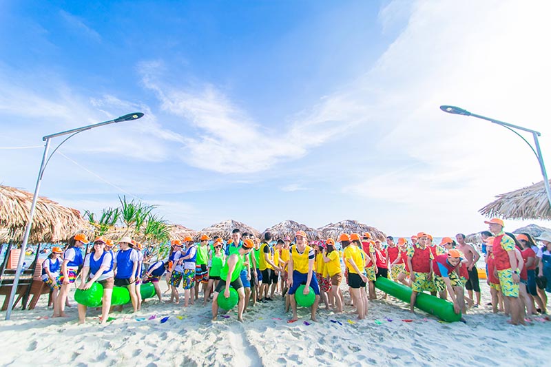 Team building bãi biển là gì ?