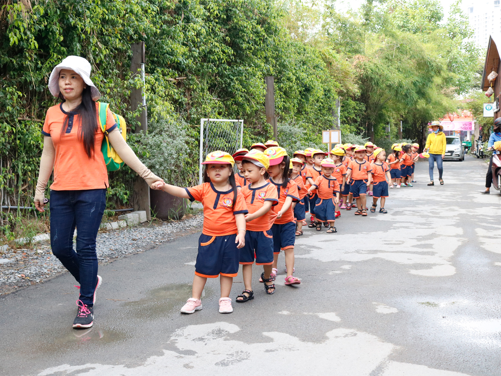Tổ chức tham quan, d&atilde; ngoại cho c&aacute;c b&eacute;