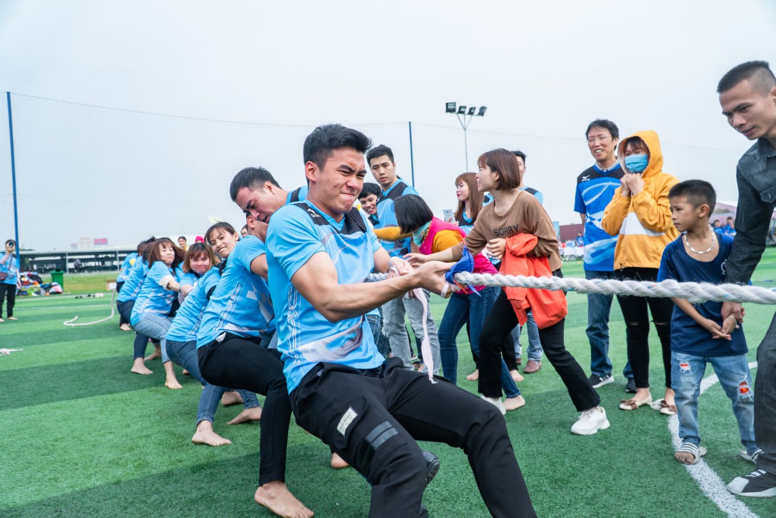 C&aacute;c tr&ograve; chơi team building đơn giản đem lại nhiều tiếng cười&nbsp;